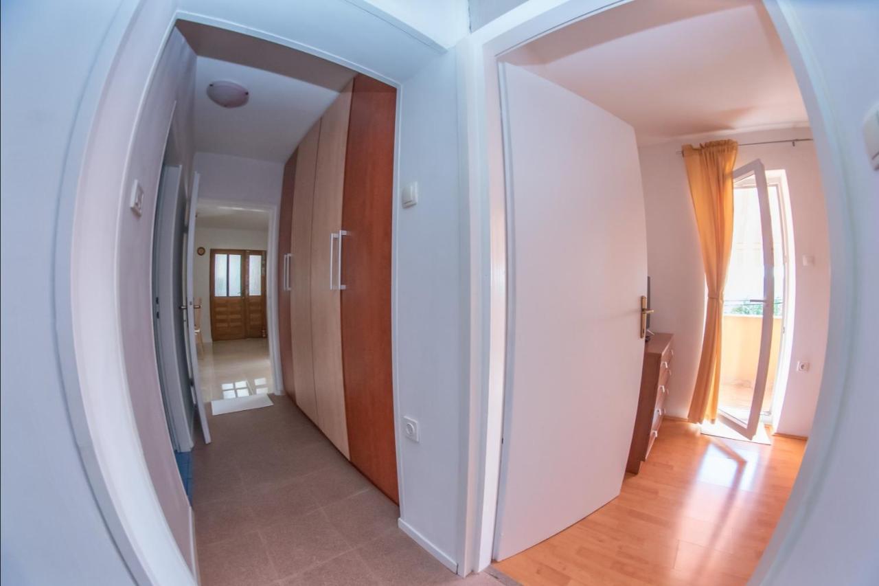 Apartman Sous Les Rochers Grižane 外观 照片