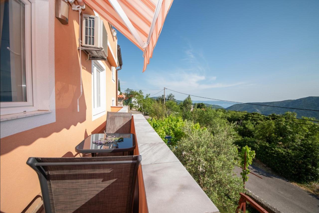 Apartman Sous Les Rochers Grižane 外观 照片