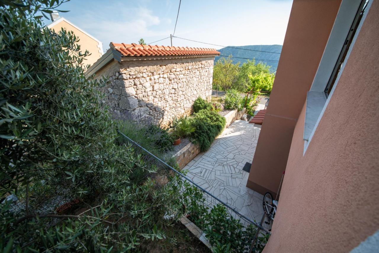 Apartman Sous Les Rochers Grižane 外观 照片