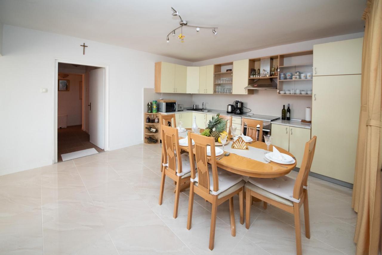 Apartman Sous Les Rochers Grižane 外观 照片
