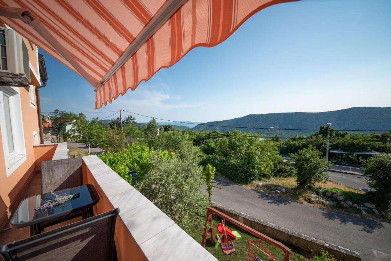 Apartman Sous Les Rochers Grižane 外观 照片