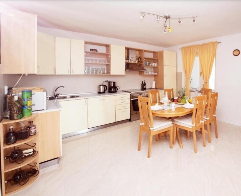 Apartman Sous Les Rochers Grižane 外观 照片